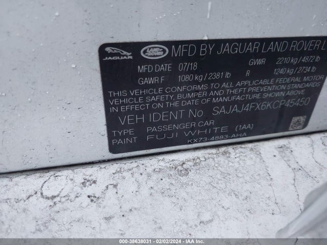 2019 JAGUAR XE SAJAJ4FX6KCP45450 Photo 8