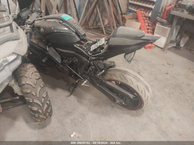 2022 YAMAHA YZFR7 JYARM38E1NA001765 Photo 2