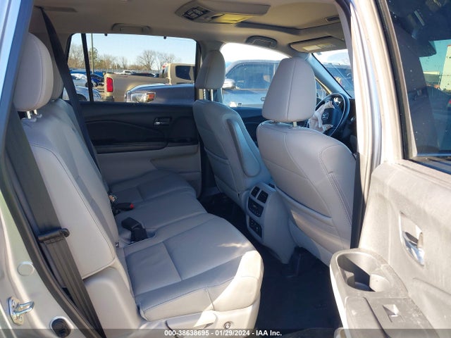 Honda Pilot Touring 2017 5FNYF6H92HB000697 Image 8
