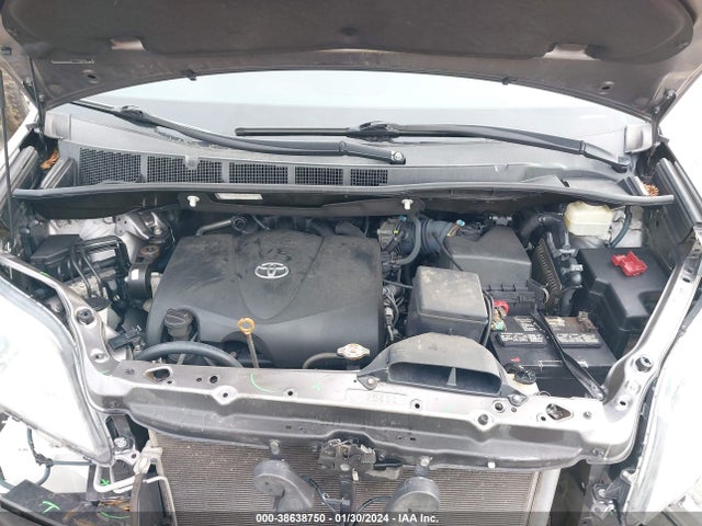 2017 TOYOTA SIENNA LE 8 PASSENGER VIN: 5TDKZ3DC5HS852518