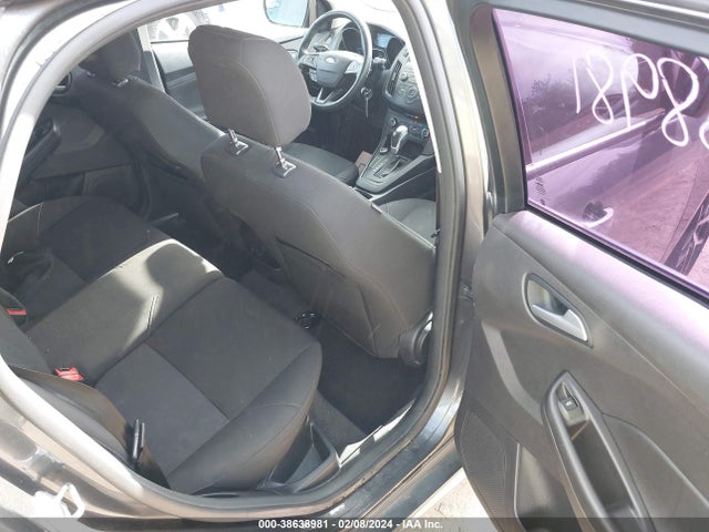 2015 FORD FOCUS SE VIN: 1FADP3K22FL218175