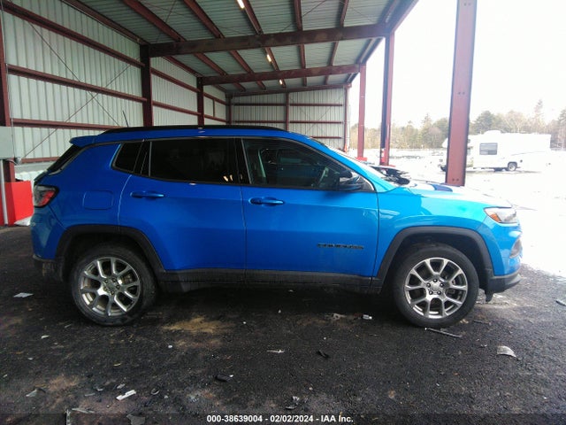 Jeep Compass Latitude Lux 4x4 2022 3C4NJDFB8NT152394 Image 13