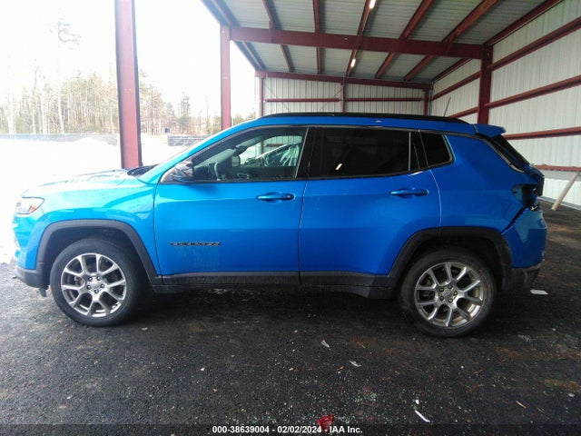 Jeep Compass Latitude Lux 4x4 2022 3C4NJDFB8NT152394 Image 14