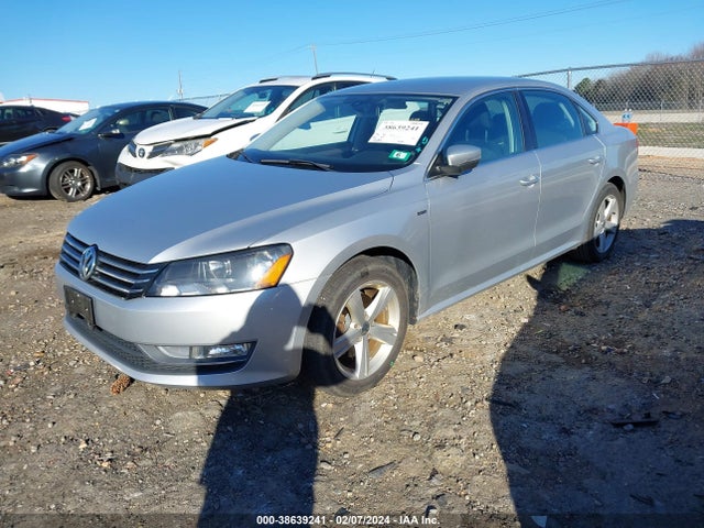 1VWAT7A31FC115336 Volkswagen Passat 1.8t Limited Edition