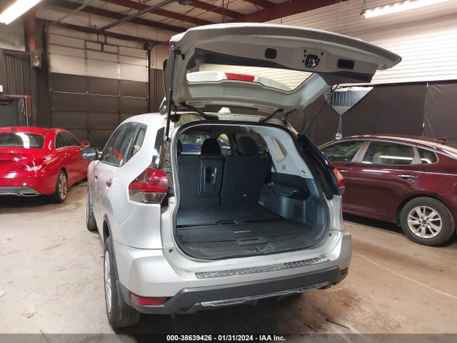 Nissan ROGUE S 2019 5N1AT2MV1KC828746 Image 3