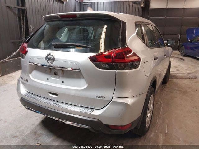 Nissan ROGUE S 2019 5N1AT2MV1KC828746 Image 4