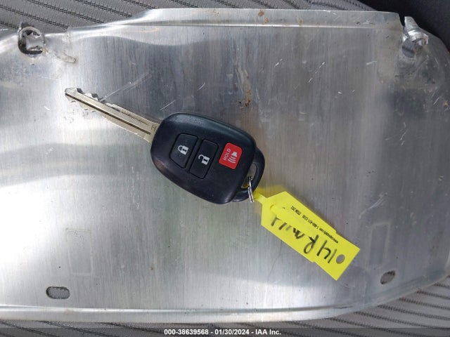 Toyota Rav4 Xle 2014 JTMWFREV6EJ016285 Image 11