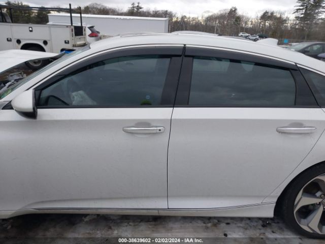 1HGCV2F97JA050472 Honda Accord Touring 2.0t