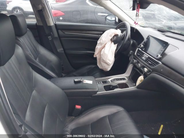 1HGCV2F97JA050472 Honda Accord Touring 2.0t