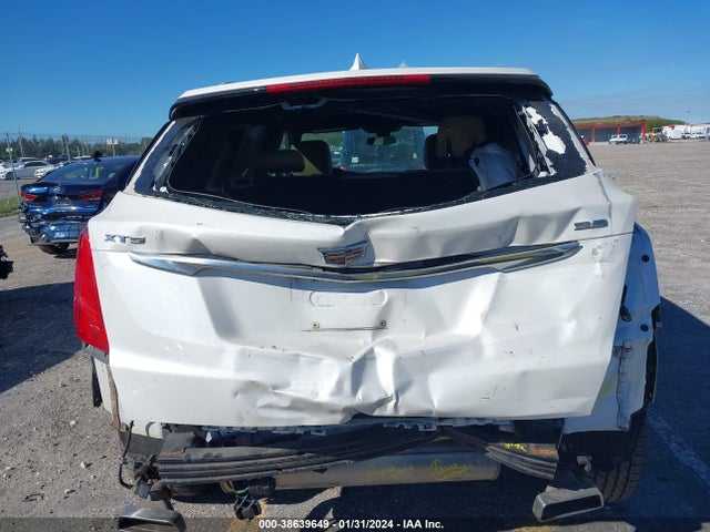 1GYKNERS8JZ230209 Cadillac Xt5 Premium Luxury
