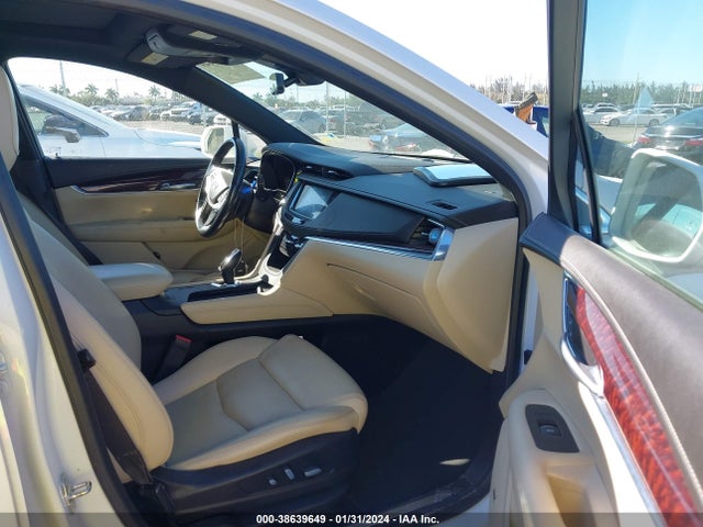 1GYKNERS8JZ230209 Cadillac Xt5 Premium Luxury