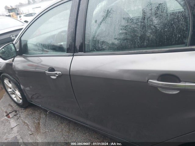 2014 FORD FOCUS SE VIN: 1FADP3F23EL141860