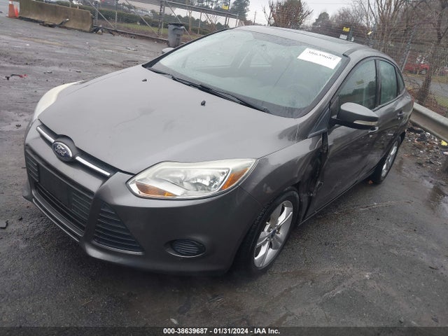 Ford FOCUS SE 2014 1FADP3F23EL141860 Image 2