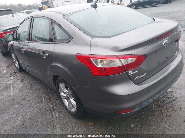 Ford FOCUS SE 2014 1FADP3F23EL141860 Image 3