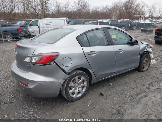 2013 MAZDA MAZDA3 I SPORT VIN: JM1BL1UP3D1852128