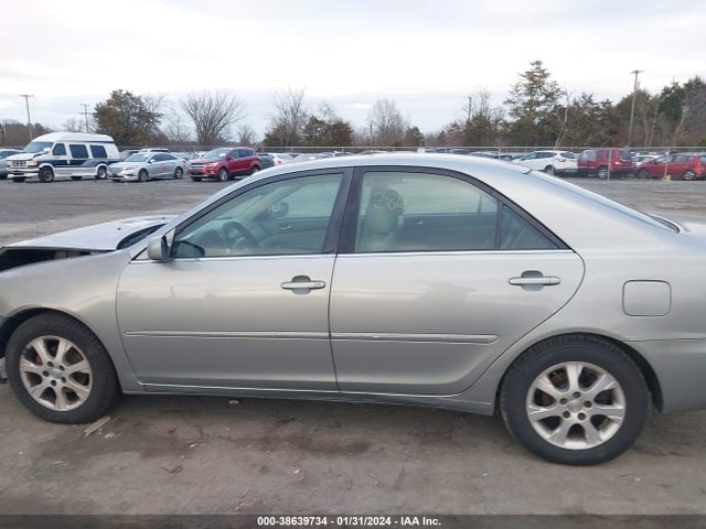 2005 TOYOTA CAMRY XLE VIN: 4T1BE30K05U501690
