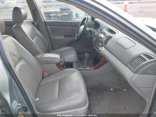2005 TOYOTA CAMRY XLE VIN: 4T1BE30K05U501690