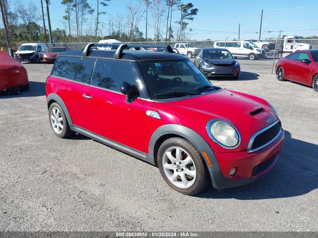 2010 MINI COOPER S CLUBMAN WMWMM3C52ATP93989 Photo 0