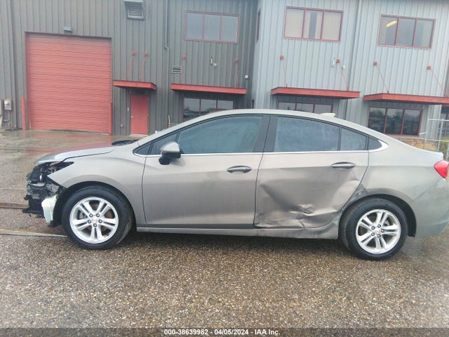 Chevrolet Cruze Lt Auto 2018 1G1BE5SM6J7168394 Image 14