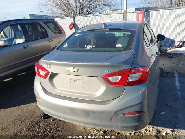 Chevrolet Cruze Lt Auto 2018 1G1BE5SM6J7168394 Image 16