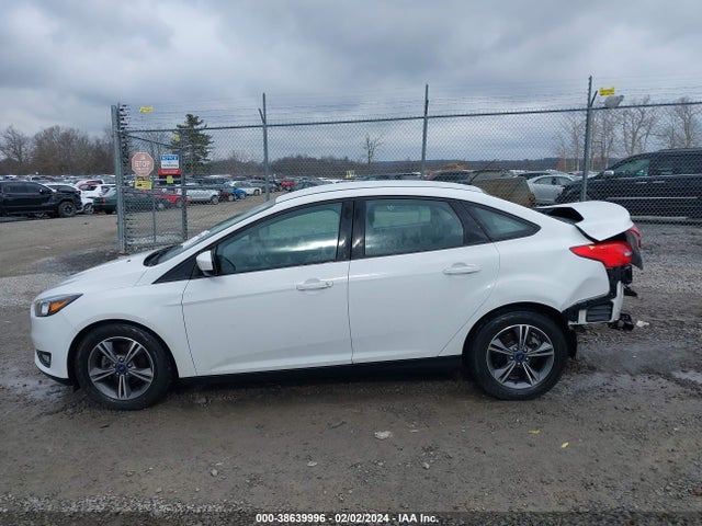 Ford FOCUS SE 2018 1FADP3FE9JL243801 Image 15