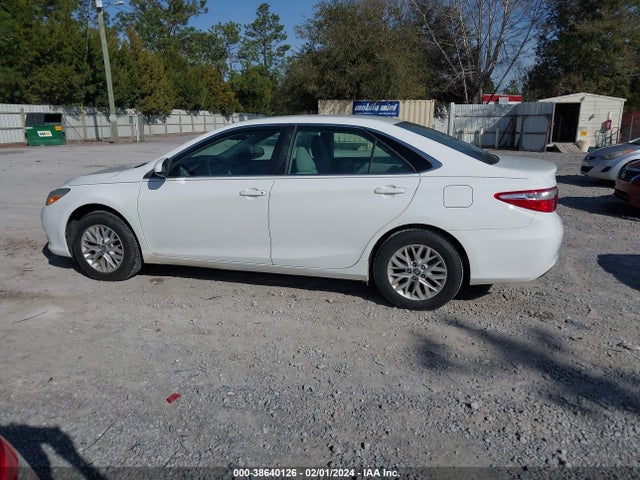 2017 TOYOTA CAMRY LE VIN: 4T1BF1FK0HU393262