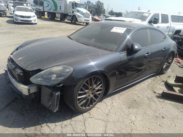 2018 PORSCHE PANAMERA WP0AB2A70JL131712 Photo 1
