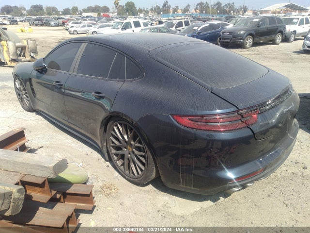 2018 PORSCHE PANAMERA WP0AB2A70JL131712 Photo 2