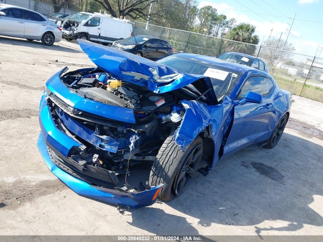 Chevrolet Camaro 1lt 2018 1G1FB1RX3J0148048 Image 2