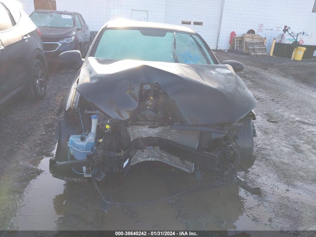 2018 HYUNDAI ELANTRA SE VIN: 5NPD74LF0JH370034