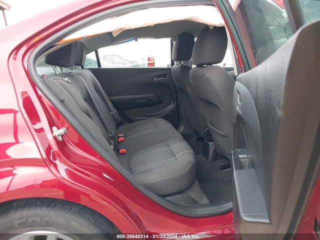 Chevrolet Sonic Lt Auto 2018 1G1JD5SH1J4114858 Image 8