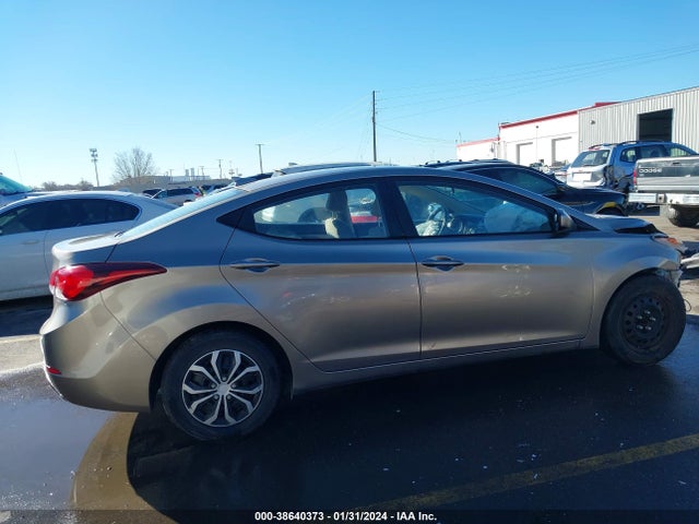 Hyundai ELANTRA SE 2016 5NPDH4AEXGH709768 Image 14