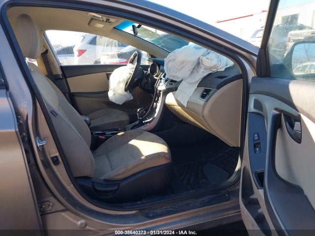 Hyundai ELANTRA SE 2016 5NPDH4AEXGH709768 Image 5