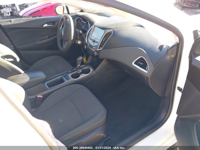 Chevrolet Cruze Lt Auto 2018 1G1BE5SM6J7116005 Image 5