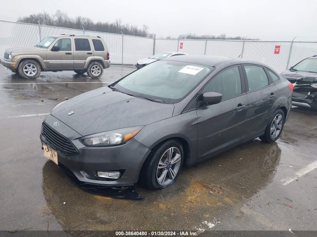 Ford FOCUS SE 2018 1FADP3FE1JL232727 Image 2