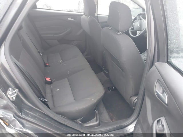 Ford FOCUS SE 2018 1FADP3FE1JL232727 Image 8