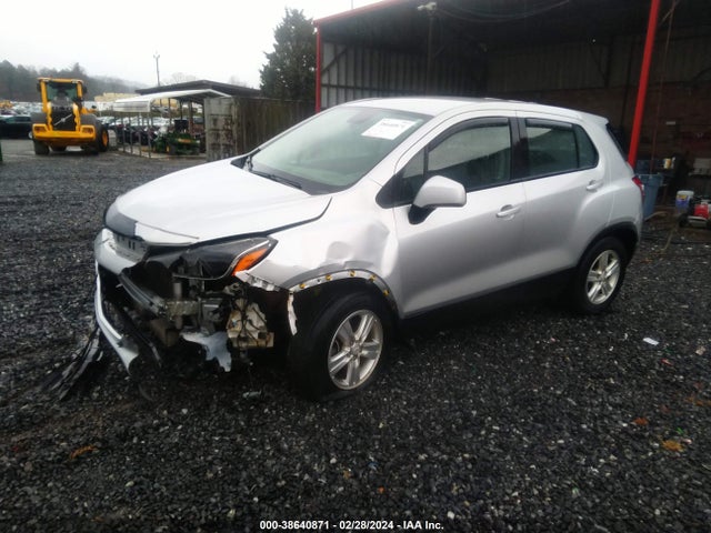 Chevrolet TRAX LS 2017 KL7CJNSB7HB055841 Image 2