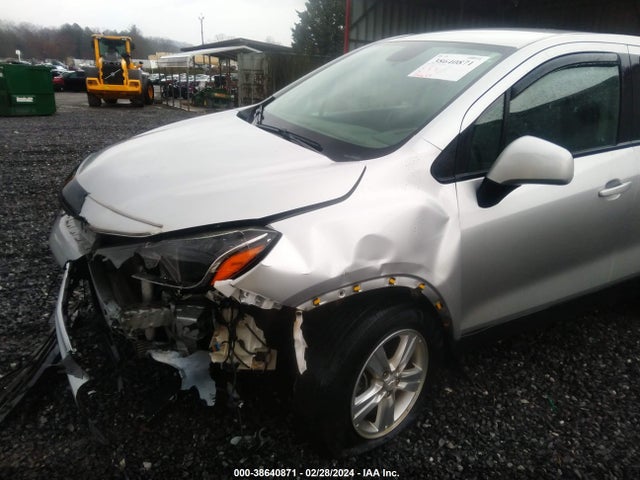 Chevrolet TRAX LS 2017 KL7CJNSB7HB055841 Image 6