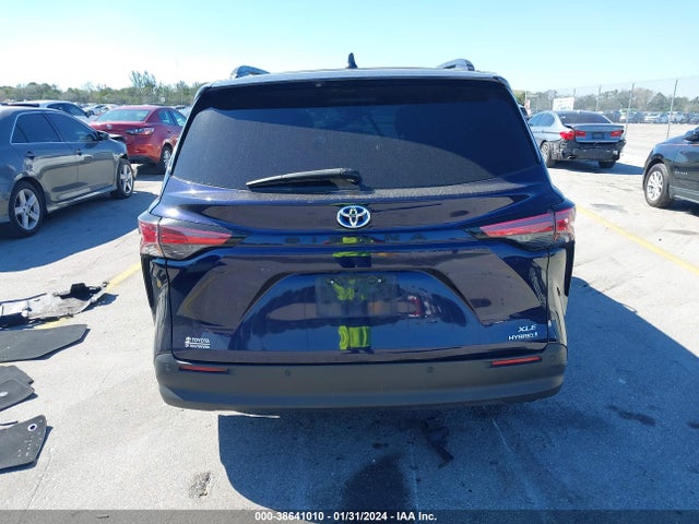 Toyota SIENNA XLE 2021 5TDYRKEC7MS063400 Image 16