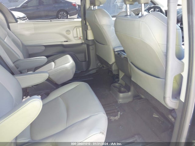 Toyota SIENNA XLE 2021 5TDYRKEC7MS063400 Image 8