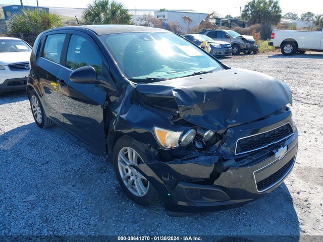 Chevrolet Sonic Lt Auto 2016 1G1JC6SB3G4175982 Image 1