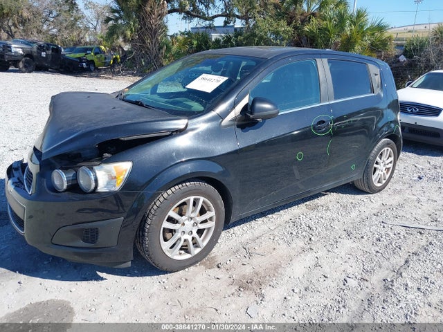 Chevrolet Sonic Lt Auto 2016 1G1JC6SB3G4175982 Image 2