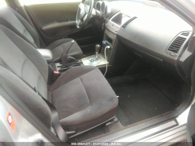 2004 NISSAN MAXIMA 3.5 SE VIN: 1N4BA41E54C896345