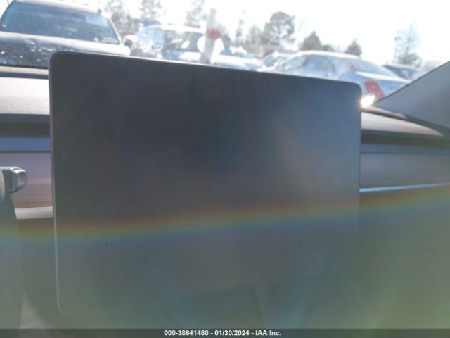 2021 TESLA MODEL Y 5YJYGDEE5MF131250 Photo 6