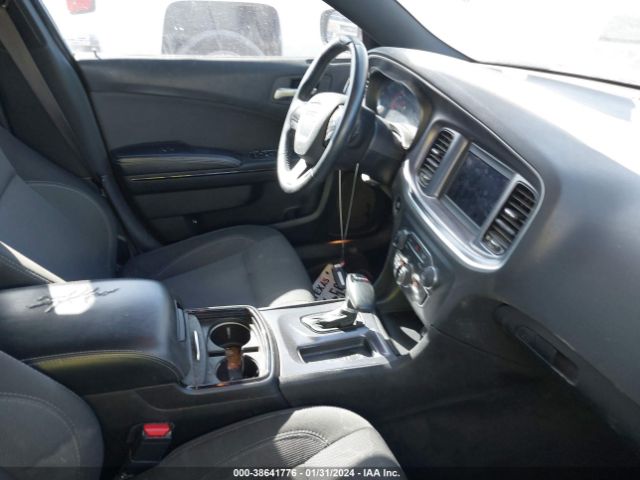 2C3CDXBG5JH284957 Dodge Charger Sxt Rwd