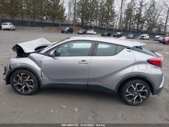 NMTKHMBX5JR014556 Toyota C-hr Xle Premium