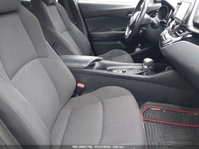 NMTKHMBX5JR014556 Toyota C-hr Xle Premium