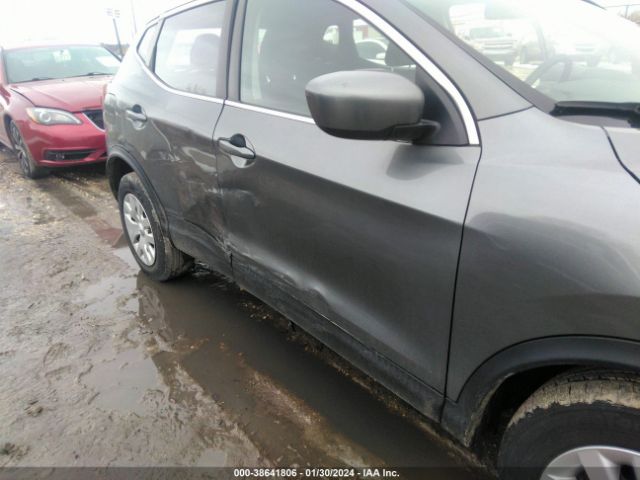JN1BJ1CR7KW316990 Nissan Rogue Sport S