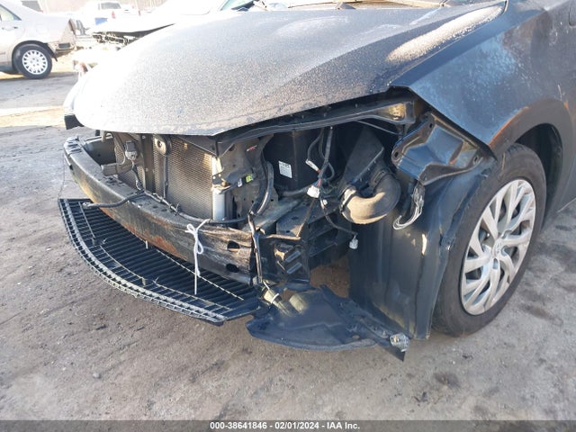 Toyota COROLLA LE 2017 5YFBURHE7HP581533 Image 6