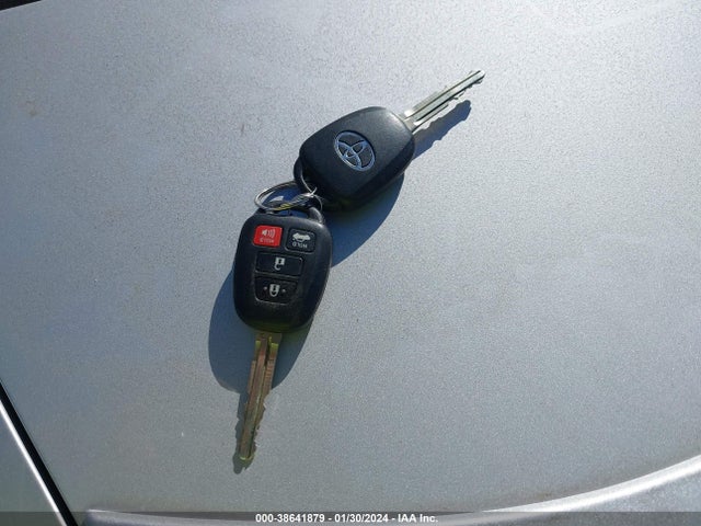 Toyota COROLLA SE 2019 5YFBURHE2KP946398 Image 11